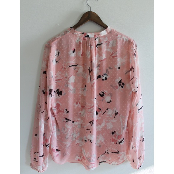 WHBM Textured Pale Pink Long Sleeve Button Embellished Blouse 10 Preowned - Picture 4 of 8